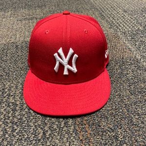 Red New York Yankees fitted hat(new)
